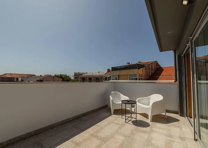 Rooftop Stylish By Hosty